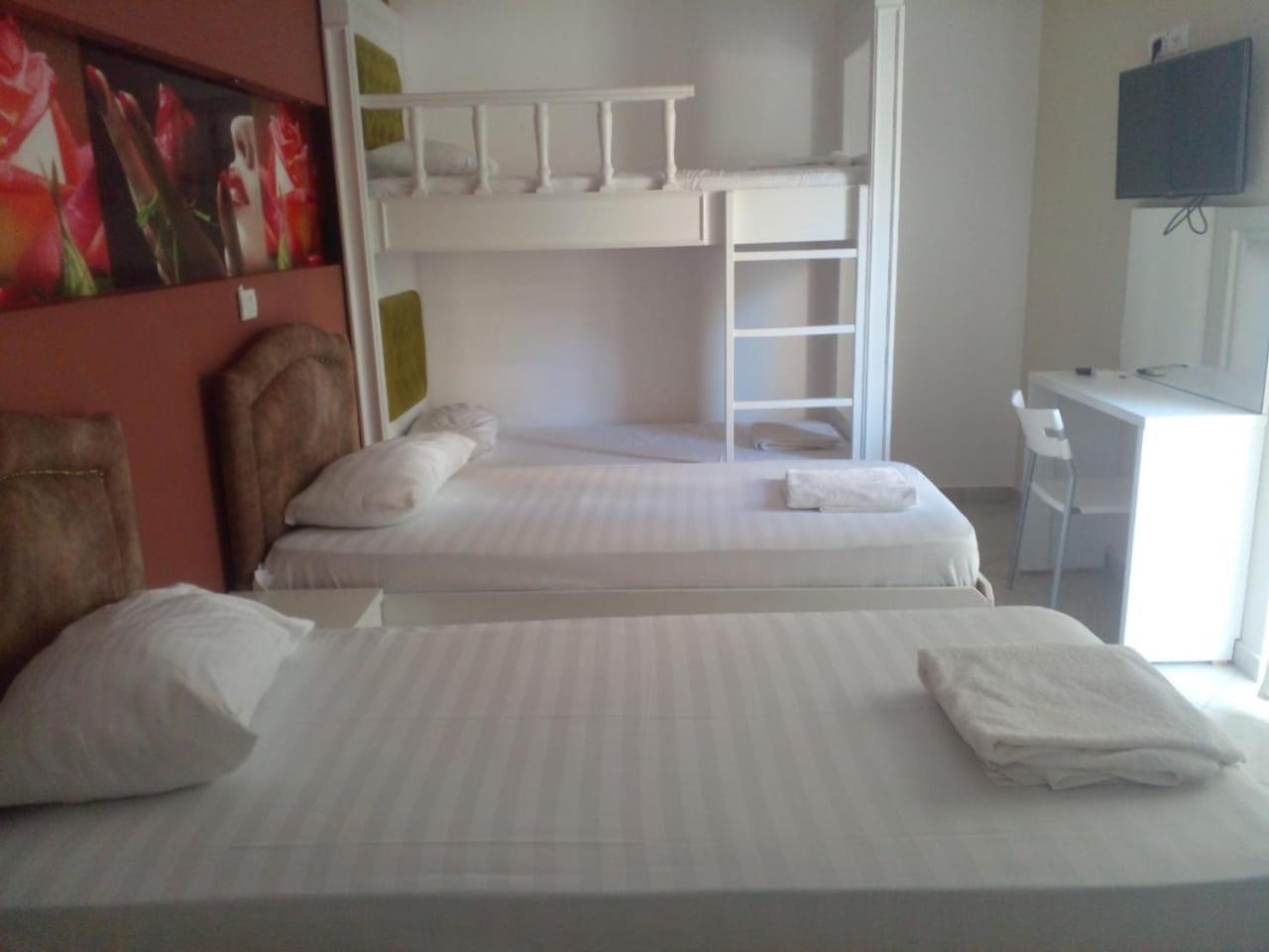Ideal Hotel 2*